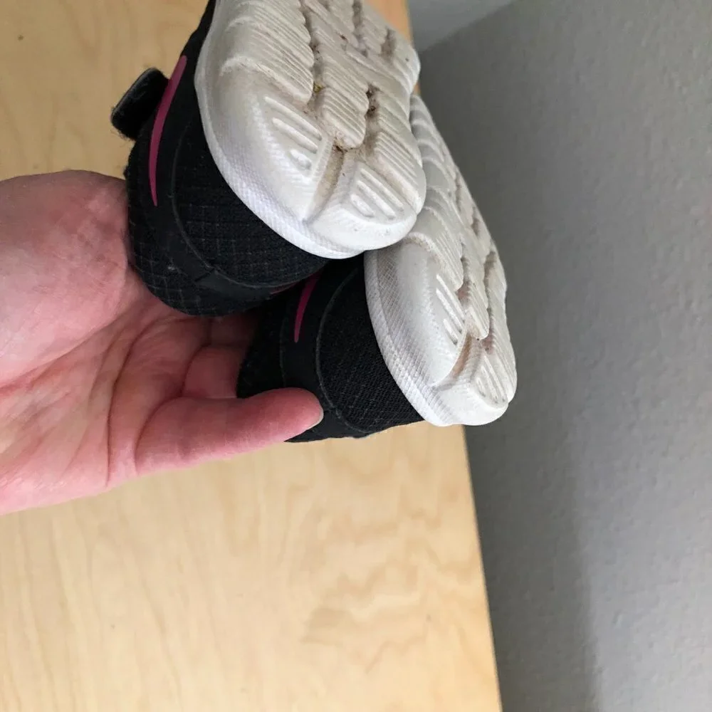 NIKE Flex Sneakers